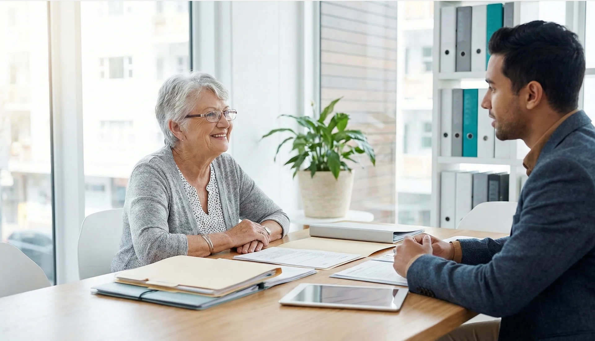 Erwerbsminderungsrente und Jobcenter: Unterstützung im Vergleich